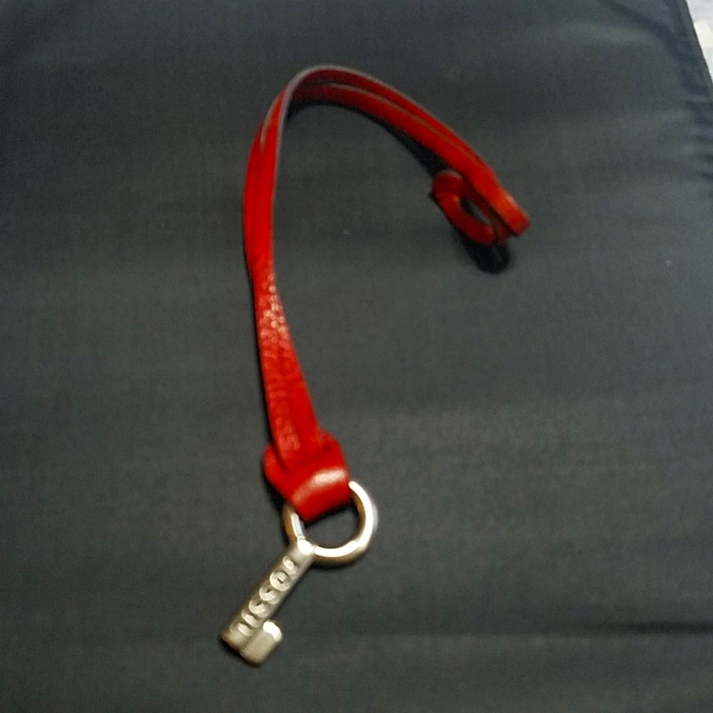 FOSSIL KEY HANG TAG
